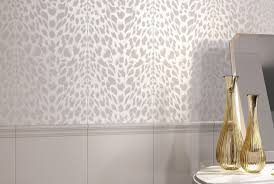 بلاط روبرتو كافالي الخصائص واستخدام في التصميم الداخلي ورق جدران 2021