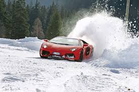 Acht Allrad Konzepte Im Vergleich Sportwagen Kombis Und Suv Im Schnee Sportwagen Auto Motor Sport Schnelle Autos