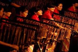 Angklung dikenal sebagai alat musik yang berasal . Bandung Gelar Angklung Pride Untuk Hari Angklung