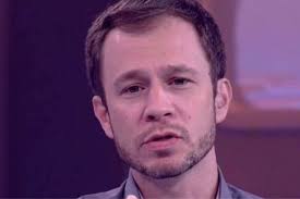 Se formou nos estados unidos, em jornalismo e descendente de judeus lituanos, tiago leifert é filho de maria helena lopes rodrigues de leifert e. G2kcbp5k7b 0hm