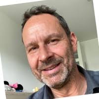 60+ perfiles de «Volek»