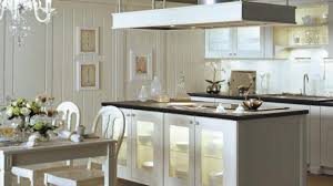 Le cuisiniste répond à un projet d'aménagement d'une cuisine. Arthur Bonnet Adresses Des Magasins De Cuisines Equipees Dans Le Sud Ouest De La France Cote Maison