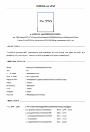Semasa sidebar resume menyoroti butiran hubungan pusat resume mudah dibaca untuk bahagian pengalaman dan kemahiran anda. Contoh Resume Bahasa Melayu Ringkas