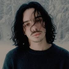 ✓Simon Cobb is a new model