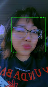 WOMAN TO WOMAN: IF RANDOMLY POPPING OUT AND LOOKING PRETTY IS YOUR FAVORITE  HOBBY… 🙋🏻‍♀️