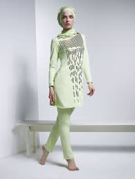 Pin By Blogueira Yasmin Cury On Jew Women Swim Wear In 2020 Muslim Swimwear Muslim Fashion Muslimah Fashion