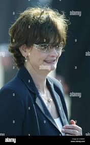 British prime minister tony blair and his wife hi-res stock photography and  images