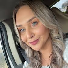 Cassandra Duke's Instagram, Twitter & Facebook