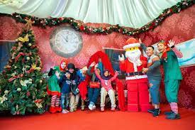 Di bogota, ibu negara colombia, lapan orang mati akibat pembunuhan semasa perayaan krismas. Raikan Krismas Yang Unik Di Legoland Malaysia Resort