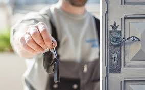 Spark a Lock technician working in Las Vegas