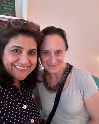 My last stop in the Midwest was at the women-owned and operated  @novelneighbor where I had an amazing conversation with the brilliant  @skeereads and got to also reunite with my old friend