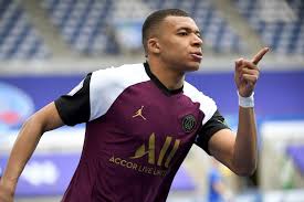 Strasbourg a longtemps fait bloc avant d'imploser à la fin, à court d'énergie et de lucidité. L1 Solide A Strasbourg Le Paris Sg Reste Dans La Course Le Quotidien De La Reunion