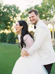 Jacky Barragan And Jeffrey Matthews Say 8220 I Do 8221 In A Day That 8217 S Fancy And A Little Latin Bride Beauty Bella Bridesmaid Vera Wang Bridal