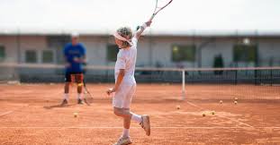 You can do it for free in sports clubs, in fitness centers, at school, and even at subscriptions in private tennis academies for group lessons range from $20 to $80 per hour for four players. The 10 Best Tennis Lessons Near Me With Free Estimates