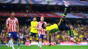 Chivas deja escapar ventaja y América rescata empate