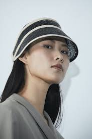 Janessa Leone Constance hat