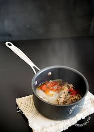 Video Recipe Homemade Chicken Broth Easy And Natural Recipe Homemade Tomato Sauce Chicken Broth Recipes Chicken Gravy Recipe