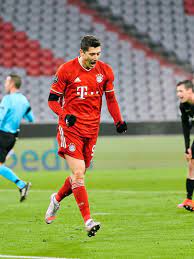 Kolejki bundesligi bayern monachium pokonał na wyjeździe fc augsburg 1:0. 175 Goals In 200 Bundesliga Matches