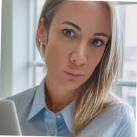 Debora Herrmann's Instagram, Twitter & Facebook