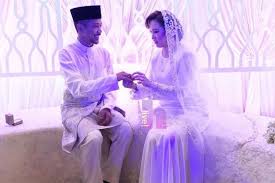 Lembaga zakat selangor (lzs) telah ditubuhkan sejak 20 tahun yang lalu bertanggungjawab menguruskan urusan zakat di negeri selangor. Jais Bantu Percepat Daftar Nikah Bagi Pasangan Berkhawin Di Siam Indon