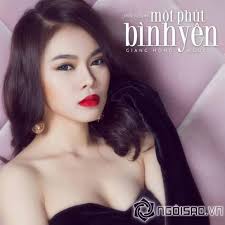 Giang Hồng Ngọc mặc áo mẹ thiết kế phát hành mini album