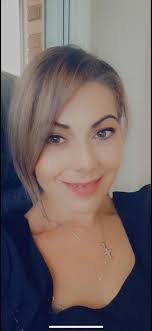 Laura Fedak's Instagram, Twitter & Facebook