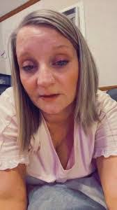 Lindsay Breault's Instagram, Twitter & Facebook