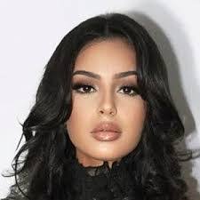 Niki Marie's Instagram, Twitter & Facebook