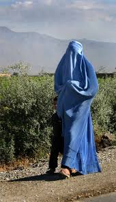 부르카 (burka) 부르카는 신체 전 부위를 가리는 의상입니다. ë¶€ë¥´ì¹´ ìœ„í‚¤ë°±ê³¼ ìš°ë¦¬ ëª¨ë'ì˜ ë°±ê³¼ì‚¬ì „