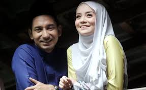 Wataknya sebagai suraya dalam drama tersebut dikatakan hidup dan mendapat perhatian peminat. Siapa Kata Kami Sudah Putus Mira Filzah Komen Hubungan Dengan Zizan Iluminasi