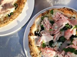 Pizzeria idea pizza una fantastica location per ogni vostro pranzo e cena veloce o per un gradevole momento conviviale tra amici a foligno p. Gennaro Esposito Chef Pluristellato Sceglie Ferrarini