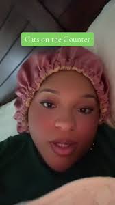 It’s worse seeing the videos of people actively cooking with their cat  sitting right next to the stove 🥴 #cats #petparents #catsoncounter