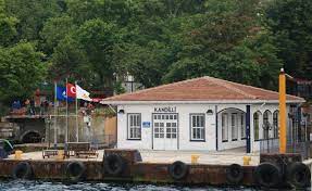 Balıkçıların ve boğazın gözdesi kandilli parkı. Kandilli Iskelesi Vapurlarin En Zor Yanastigi En Akintli Iskele Iskele Istanbul