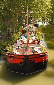 En poursuivant votre navigation sur ce site, vous acceptez l'utilisation de cookies. Une Charmante Peniche Sur Le Canal Du Midi Peniche Hangar A Bateaux Peniche Amenagee