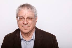 Robert Scheithauer's Instagram, Twitter & Facebook