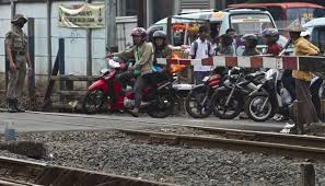Check spelling or type a new query. 25 Titik Perlintasan Kereta Api Di Malang Diawasi Nasional Tempo Co