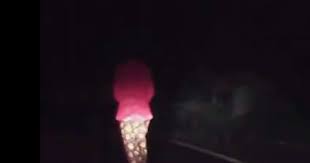 Gambar kera, sate, dan anak yang sedang sakit. Kisah Seram 999 Siapa Wanita Berbaju Merah Berkebaya Facebook