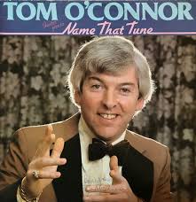 TOM O'CONNOR ‎- TOM O'CONNOR INVITES YOU TO NAME THAT TUNE (LP) (SIGNED)  (EX-/G+