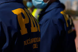 Tuve que hacer un trámite sobre el fallecimiento de mi mamá y ella me atendió. Peritaje De La Pdi Detecto Bala Disparada Con Arma Institucional Que Tendria Adn De La Detective Muerta Radiosago 94 5 Osorno Y 96 5 Puerto Montt