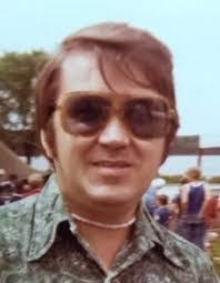 Louie Miller's Instagram, Twitter & Facebook