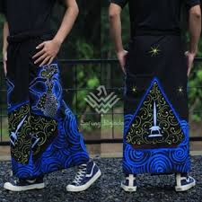 Lukisan batik kami merupakan batik tulis yang berkualitas tinggi dan kerjakan oleh tenaga ahli yang profesional di kami menyediakan lukisan batik dalam berbagai ukuran, yaitu : Myuxmeuhnf Swm