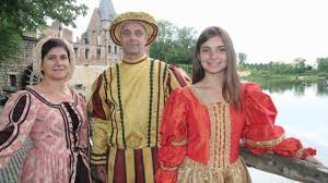 Objets trouvés au puy du fou. Puy Du Fou Puyfolais Une Aventure Humaine Depuis 40 Ans Les Sables D Olonne Maville Com