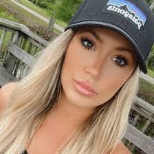 Courtney Heilman's Instagram, Twitter & Facebook