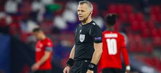 Le fc barcelone accueillait le paris sg en 8e de finale aller de ligue des champions. Ligue Des Champions L Arbitre De Barcelone Psg A Ete Designe
