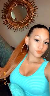 Estrella Acuna's Instagram, Twitter & Facebook