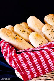 How To Make Olive Garden Breadsticks Chew Out Loud Recipe In 2020 Olive Garden Breadsticks Breadsticks Olive Garden Recipes
