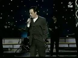 , compartelo hoy mismo con tus amigos y nosotros subiremos mas musicas exclusivas de musica la poesía es disociada de la música, pero la musicalidad es creada en la escritura misma del poema. De Amor Ya No Se Muere Gianni Bella Youtube