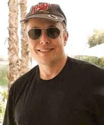 💫"𝐕𝐞𝐫𝐢𝐥𝐲 𝐖𝐢𝐭𝐡 𝐡𝐚𝐫𝐝𝐬𝐡𝐢𝐩, 𝐜𝐨𝐦𝐞𝐬 𝐞𝐚𝐬𝐞."  (𝐐𝐮𝐫𝐚𝐧 𝟗𝟒:𝟓)💫 There comes a moment in your life when you find  yourself in the middle of a tempest. At such times, it is imperative to  remember