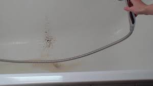 Sie ist weniger aggressiv als essig und essigessenz und zieht armaturen und dichtungen nicht so sehr in mitleidenschaft. Video Acrylbadewanne Reinigen So Wird S Gemacht