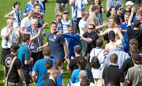 May 23, 2021 · der fußballverein hansa rostock ist in die 2. Aufstiegswochenende Hansa Profis Feierten Auf Der Raststatte Den Aufstieg Hansa News